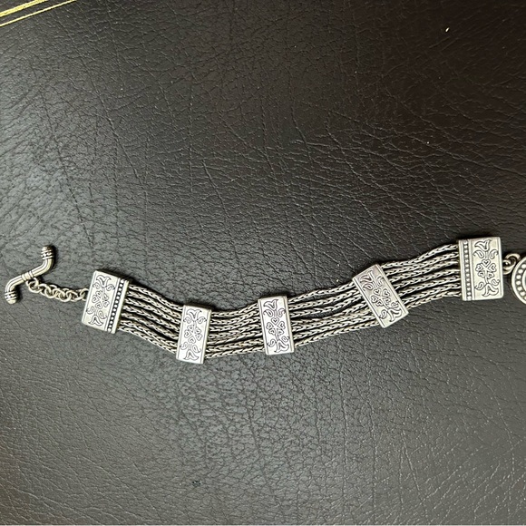 Beautiful Brighton French Quarter Multi- Stand Bracelet.
With Brighton gift tin - Picture 4 of 7